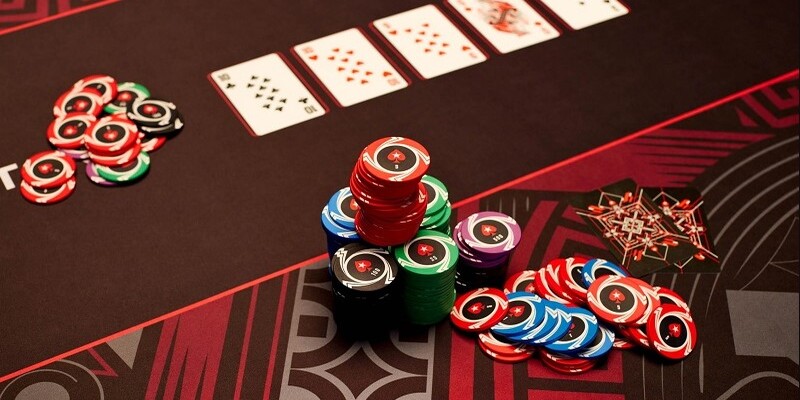 Chơi Poker tại sảnh game casino Kubet77 kiếm tiền khủng